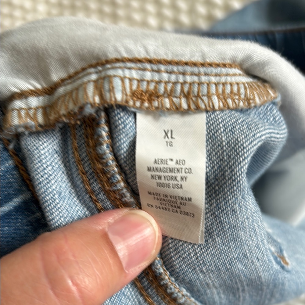 Aerie Denim Women's Shorts NWOT - Picture 7 of 10